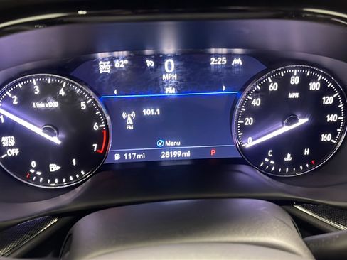 Used 2023 Buick Envision Essence AWD/4WD image 5