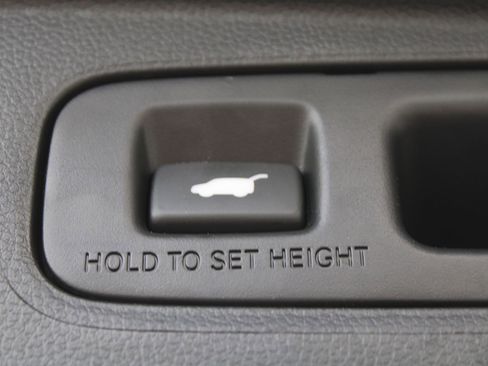 Used 2025 Honda CR-V EX-L image 11