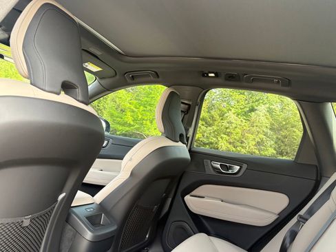 New 2026 Volvo XC60 B5 Core w/ Protection Package Premier AWD/4WD image 23