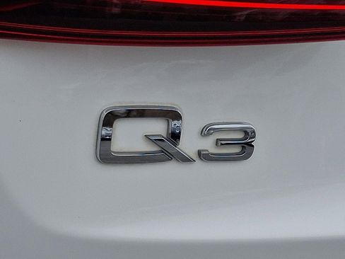 Used 2018 Audi Q3 2.0T Premium Plus image 30