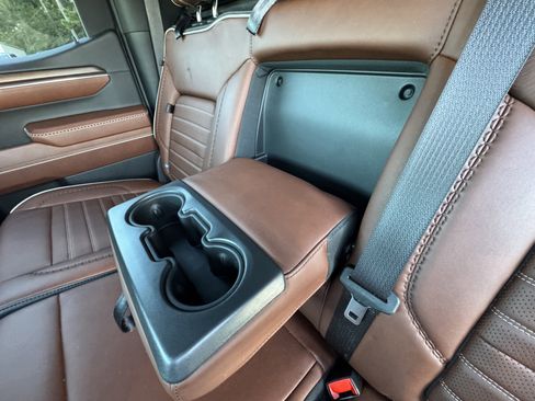 Used 2024 GMC Sierra 1500 Denali Ultimate image 9