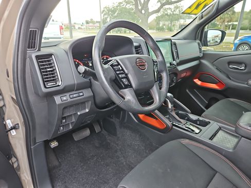 Used 2022 Nissan Frontier Pro-X image 14