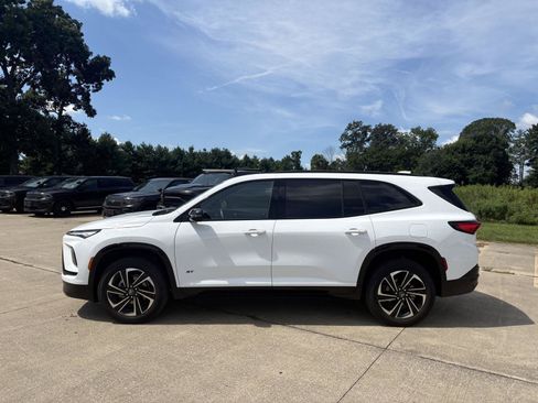 Used 2026 Buick Enclave Sport Touring FWD image 5