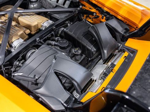 Used 2018 Lamborghini Huracan Performante AWD/4WD image 39