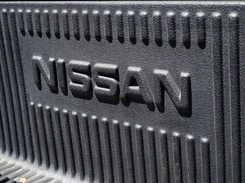 Used 2012 Nissan Frontier SV RWD image 18