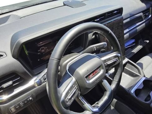 Used 2025 GMC Terrain Elevation AWD/4WD image 2