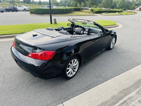 Used 2013 INFINITI G37 Convertible w/ Premium Pkg RWD image 6