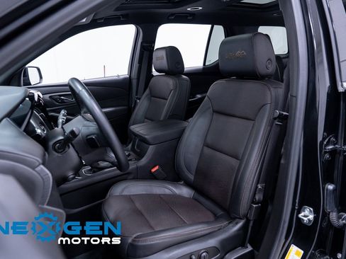 Used 2023 Chevrolet Traverse High Country image 26