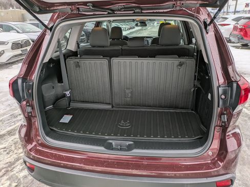 Used 2019 Toyota Highlander LE image 19