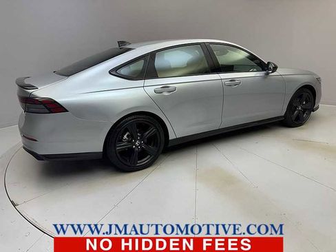 Used 2023 Honda Accord Sport image 5