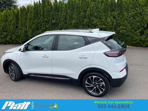 Used 2022 Chevrolet Bolt EUV Premier FWD image 4