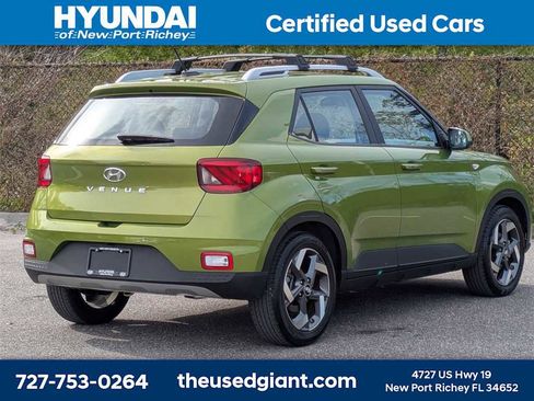Certified 2024 Hyundai Venue SEL image 5