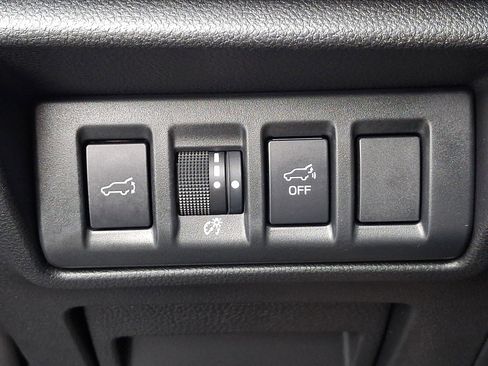 Certified 2025 Subaru Outback Premium image 27