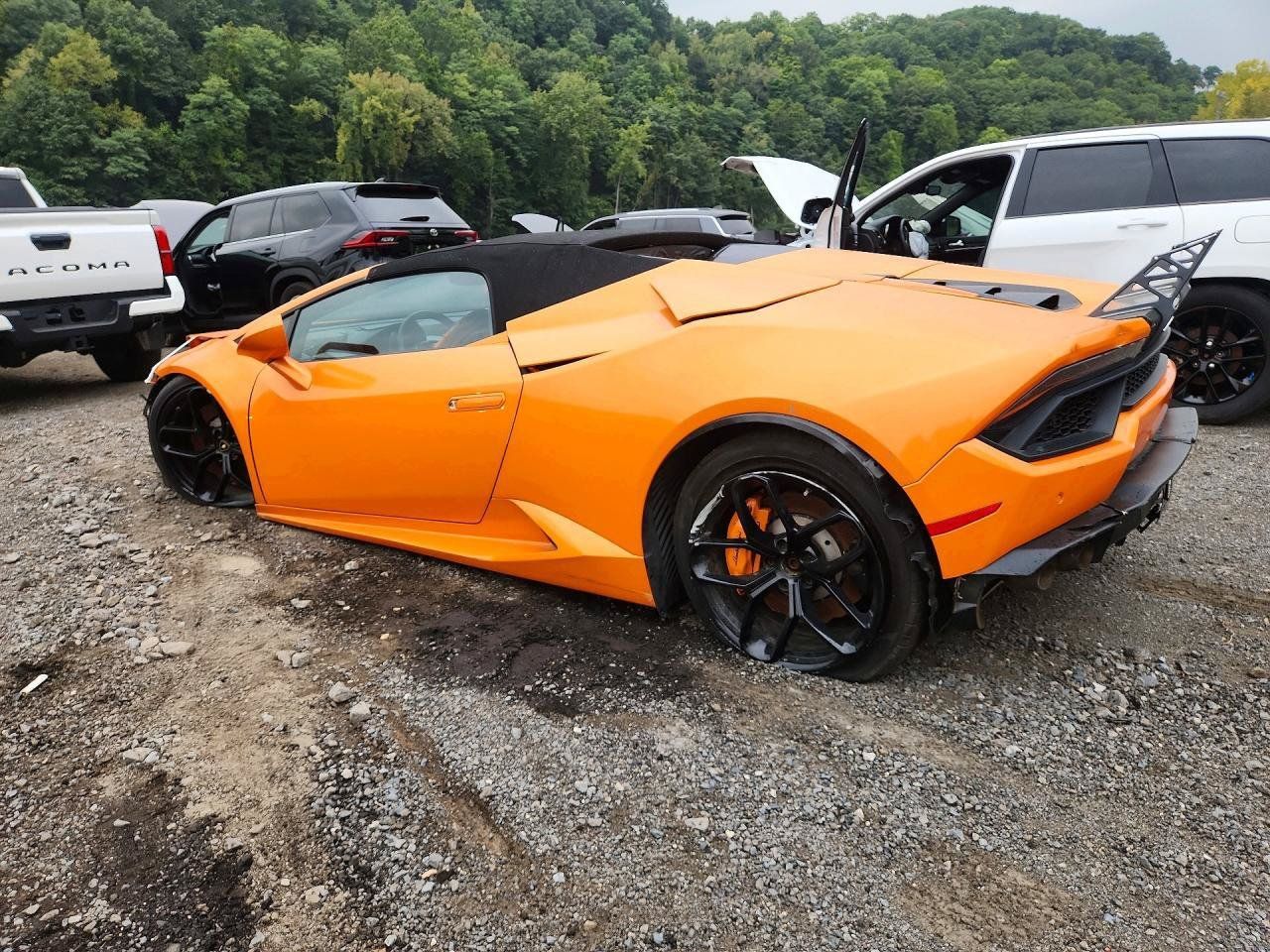 Used 2017 Lamborghini Huracan LP 580-2 RWD image 4
