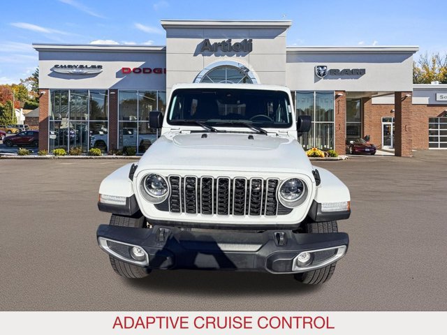 Used 2025 Jeep Wrangler Unlimited Sahara AWD/4WD image 3