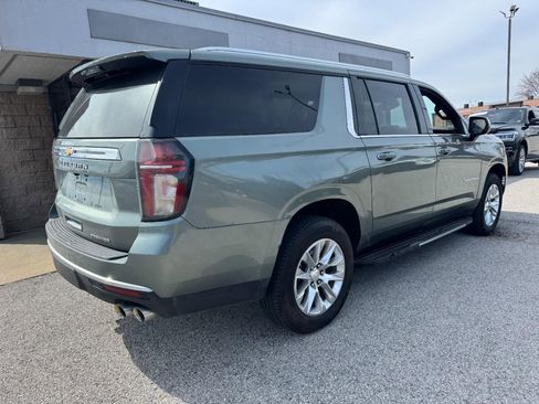 Used 2023 Chevrolet Suburban Premier image 8