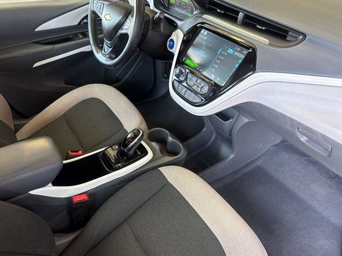 Used 2017 Chevrolet Bolt LT FWD image 20