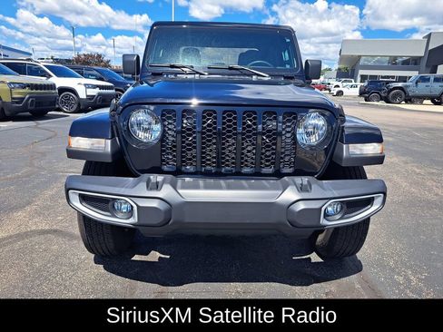 Used 2023 Jeep Gladiator Sport AWD/4WD image 9