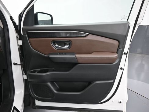 Used 2025 Honda Pilot Elite image 39