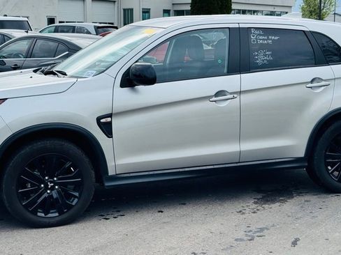Used 2025 Mitsubishi Outlander Sport SE AWD/4WD image 13
