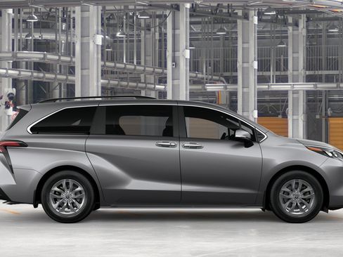 New 2026 Toyota Sienna XLE AWD/4WD image 12