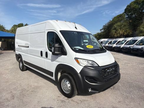 Used 2025 RAM ProMaster 2500 w/ Convenience Group FWD image 16