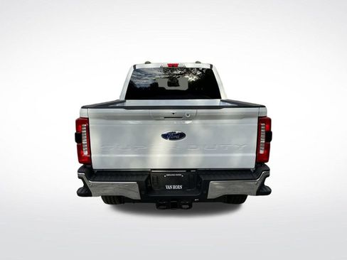 New 2026 Ford F250 Lariat w/ FX4 Off-Road Package image 16