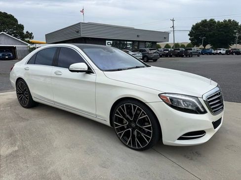 Used 2017 Mercedes-Benz S 550 Sedan image 4