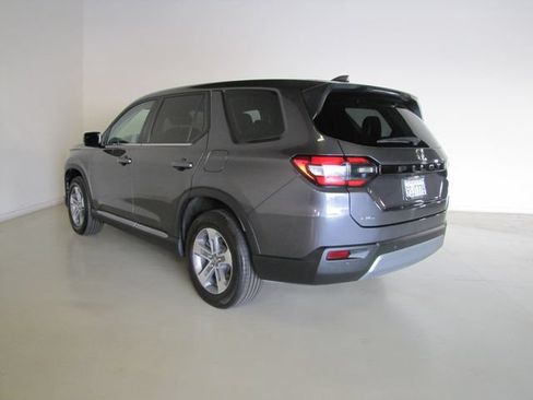 Used 2025 Honda Pilot EX-L image 22