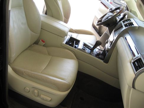 Used 2015 Lexus GX 460 w/ Premium Package AWD/4WD image 38