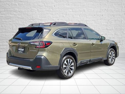 Used 2025 Subaru Outback Limited AWD/4WD image 6