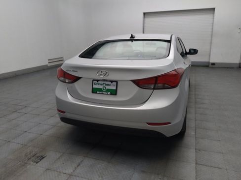 Used 2016 Hyundai Elantra SE w/ Option Group 02 FWD image 7