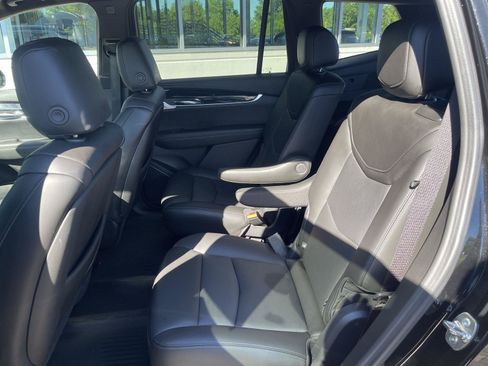 Used 2024 Cadillac XT6 Premium Luxury w/ LPO, Floor Liner Package AWD/4WD image 43