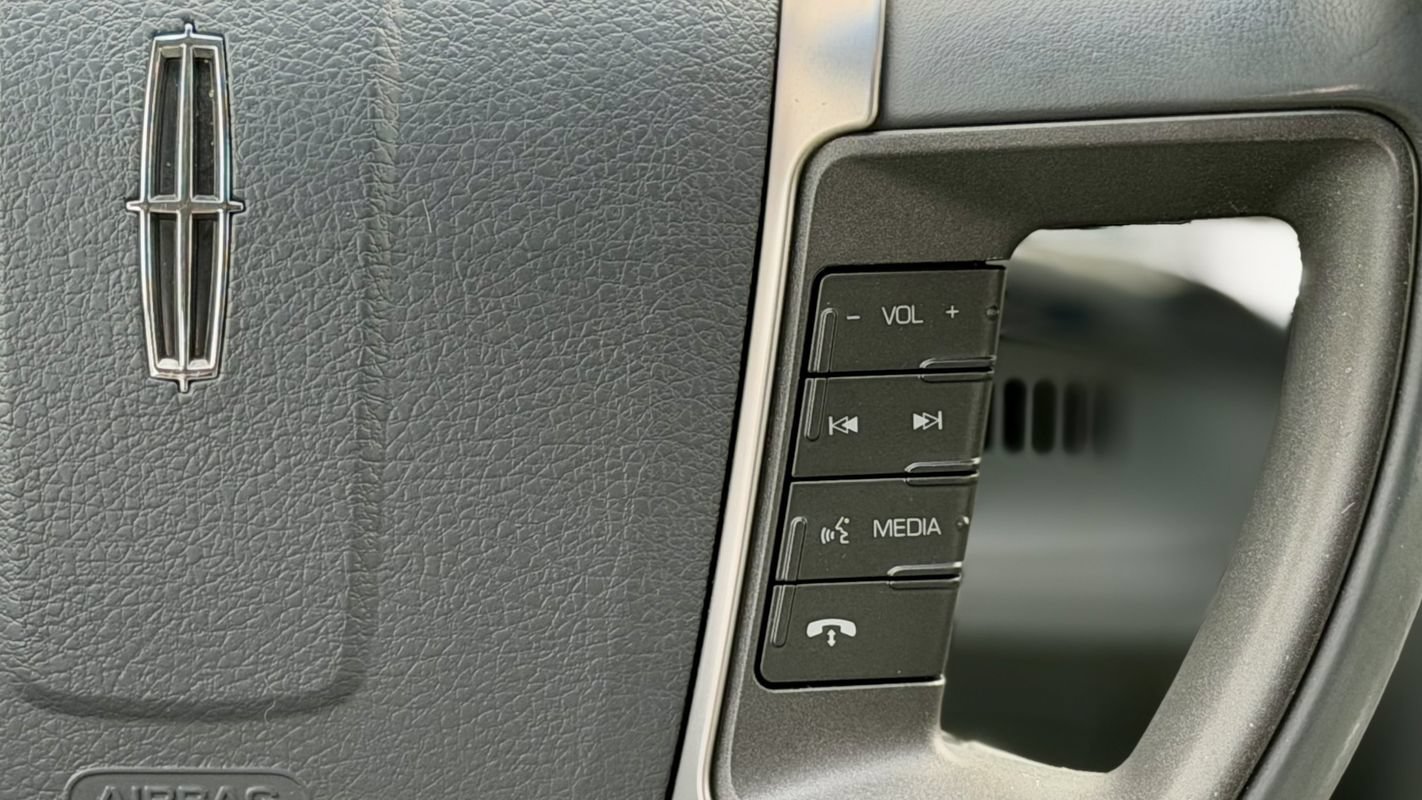 Used 2010 Lincoln MKZ AWD image 19