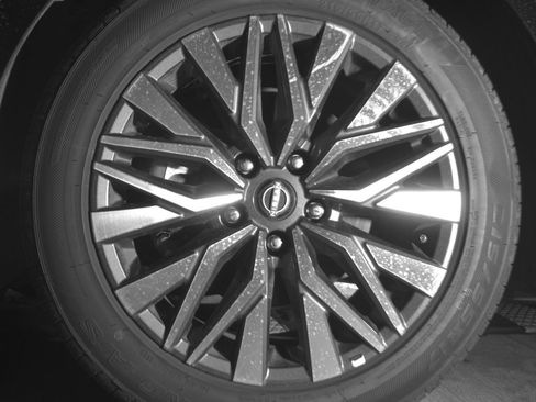 Used 2025 Nissan Altima 2.5 SV FWD image 12