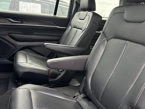 Certified 2023 Jeep Grand Cherokee L Limited image 21