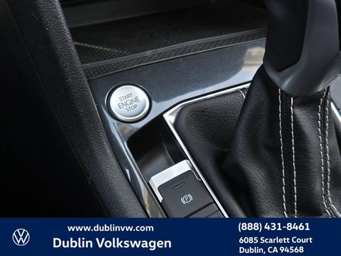 Certified 2023 Volkswagen Tiguan SE FWD image 17