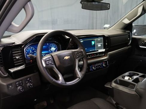 Used 2023 Chevrolet Silverado 1500 LT w/ Z71 Off-Road Package AWD/4WD image 14
