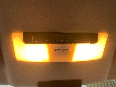 Used 2023 Nissan Kicks S FWD image 17