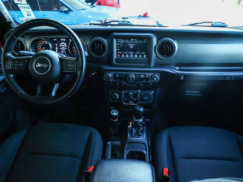 Used 2021 Jeep Wrangler Unlimited Sport image 17