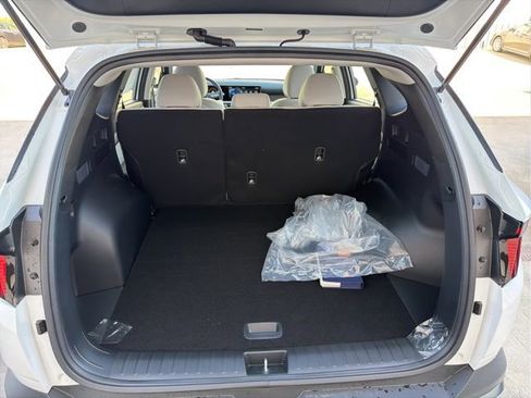 New 2026 Hyundai Tucson SE image 22