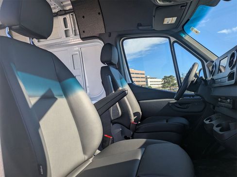 New 2024 Mercedes-Benz Sprinter 3500 image 9