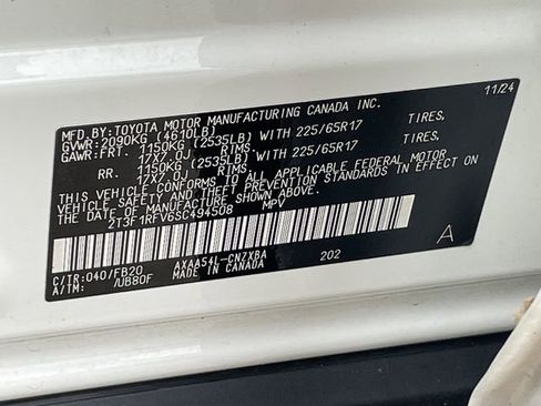 Used 2025 Toyota RAV4 LE AWD/4WD image 28