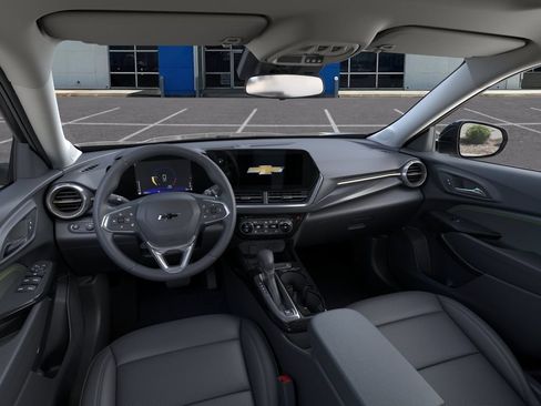 New 2026 Chevrolet Trax ACTIV w/ Sunroof Package FWD image 15