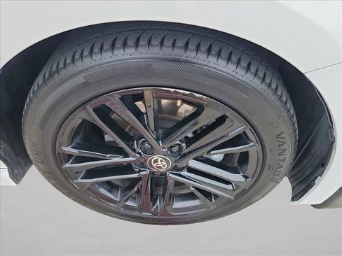 Used 2025 Toyota Camry SE image 10