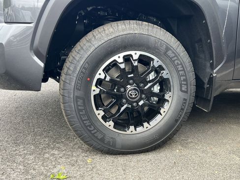 New 2026 Toyota Tundra SR5 AWD/4WD image 5