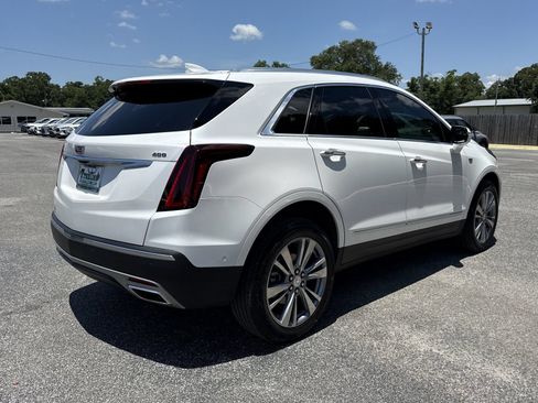 Used 2024 Cadillac XT5 Premium Luxury w/ Technology Package FWD image 5