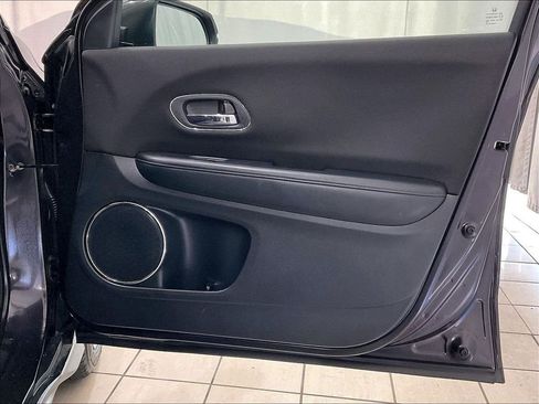 Used 2017 Honda HR-V EX image 12