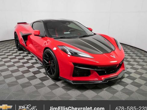 Used 2024 Chevrolet Corvette Z06 w/ Chrome Exterior Badge Package RWD image 1