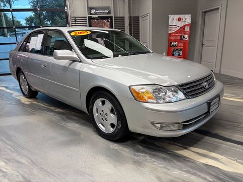 Used 2003 Toyota Avalon XLS FWD image 1